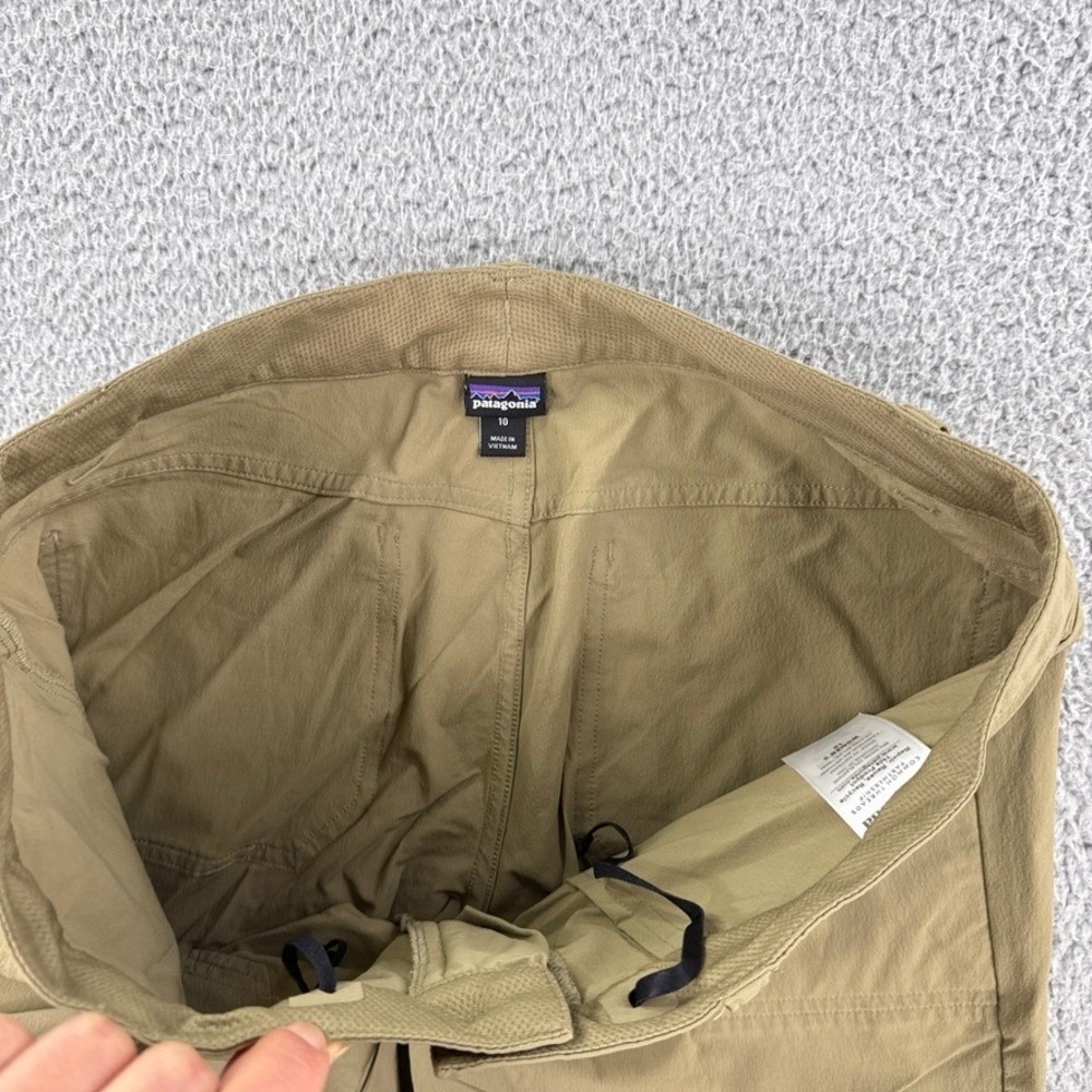 Patagonia Pants Womens Size 10 Beige Tribune Cargo Nylon Gorpcore - Picture 9 of 14